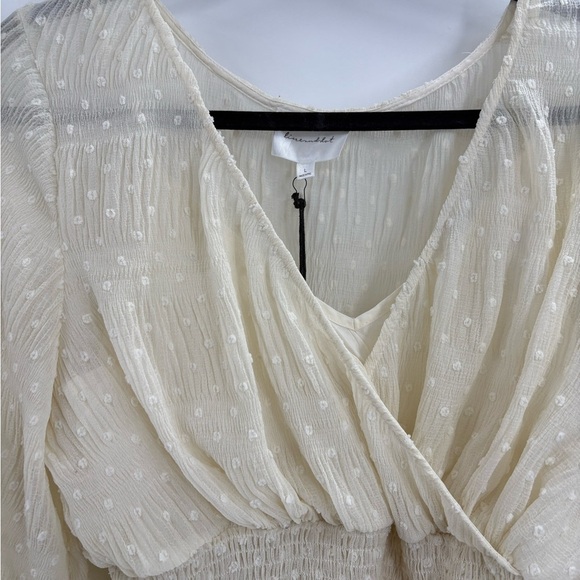 Line and dot revolve Kate Chiffon Overlay Top in Ivory blouse size large nwt - Picture 3 of 15